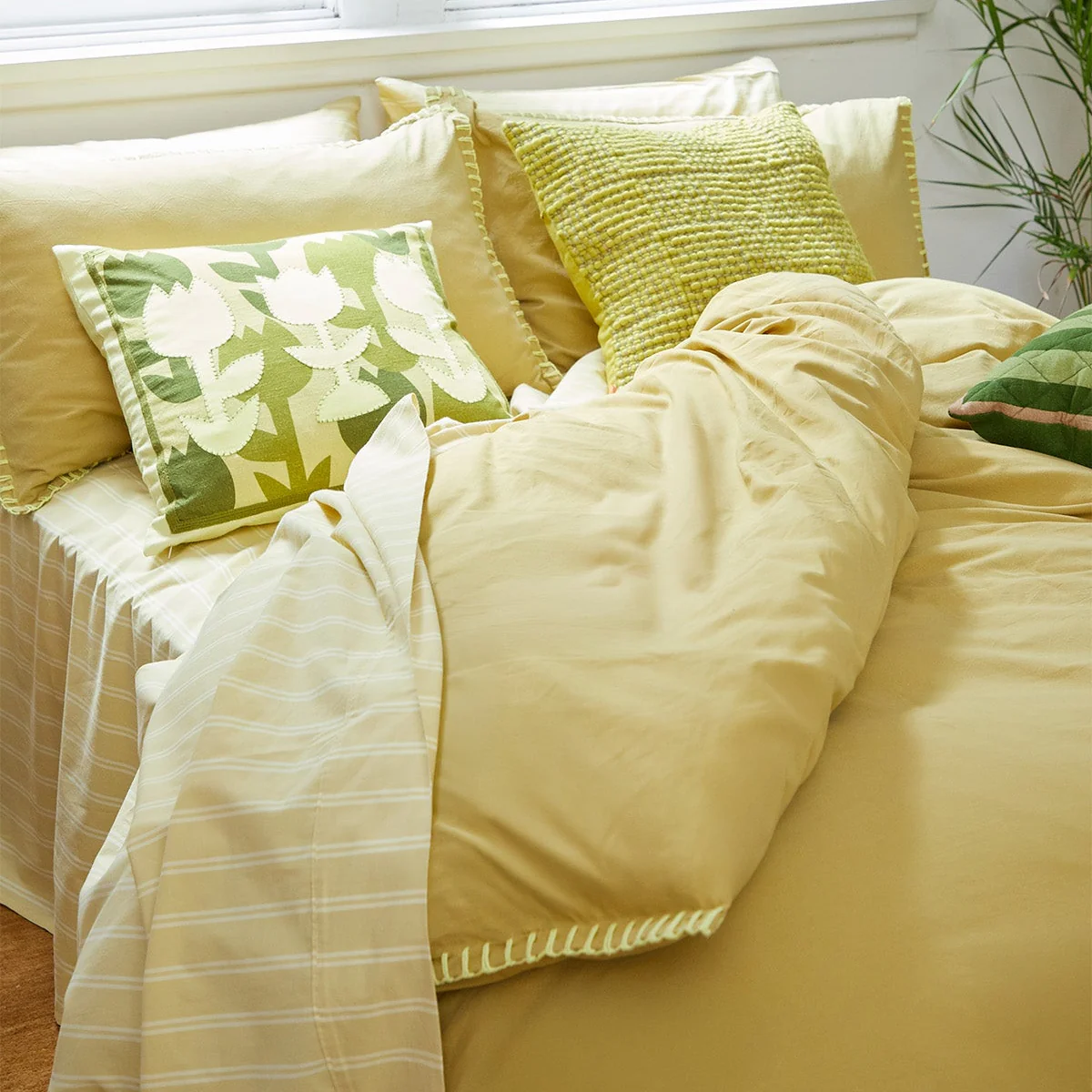Blanket Stitch Lime Quilt Cover Set - Image 3