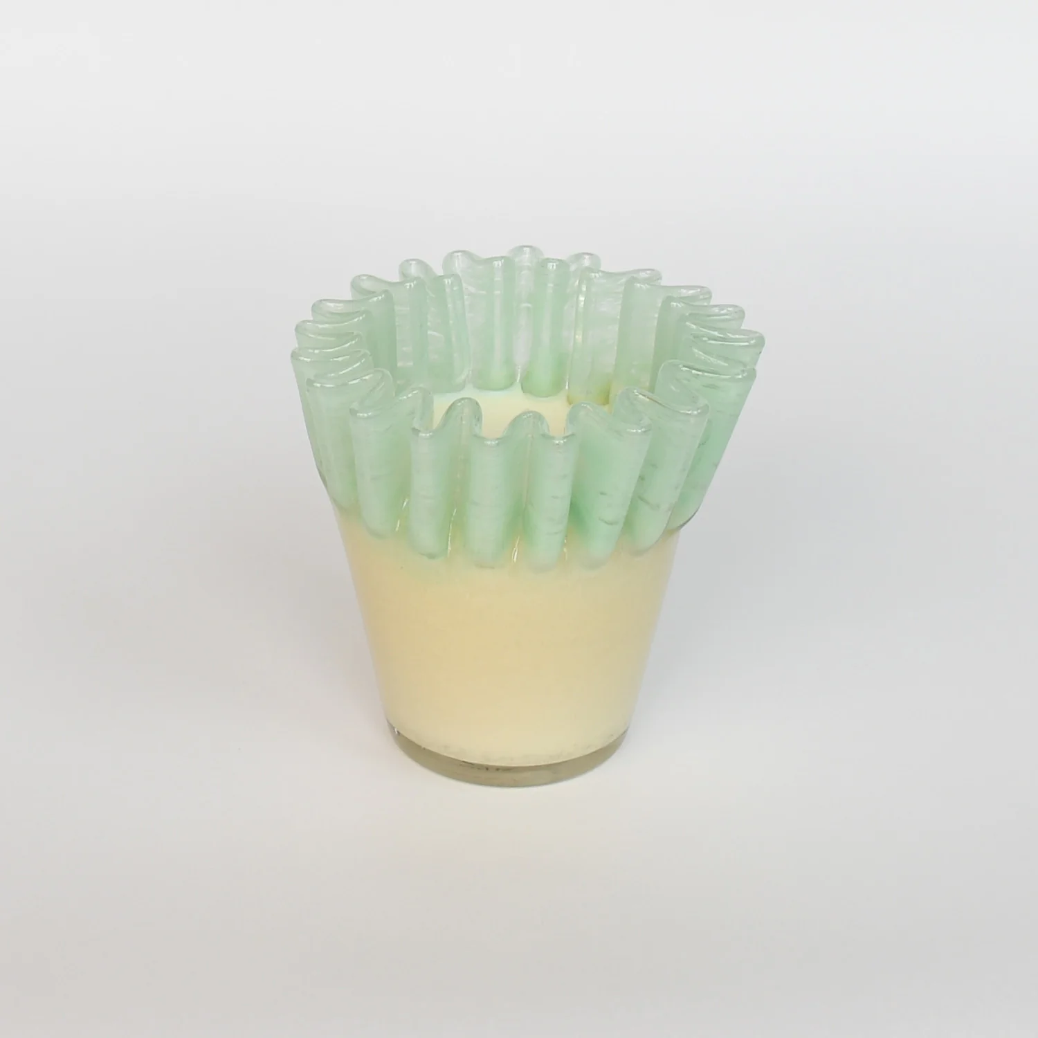 Kiki Candle Petal Dynasty - Image 3